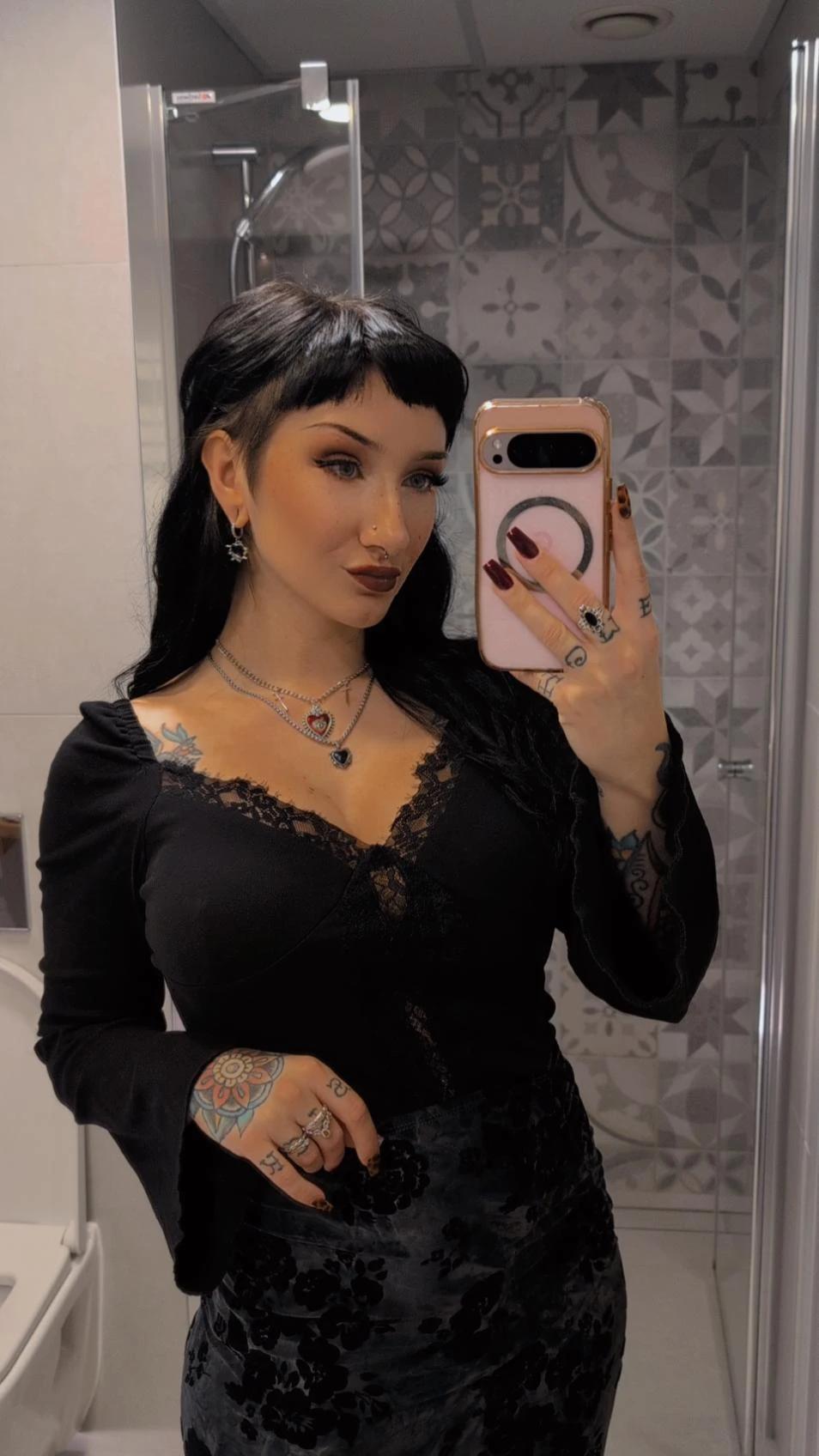 PristinePin1643 Phó