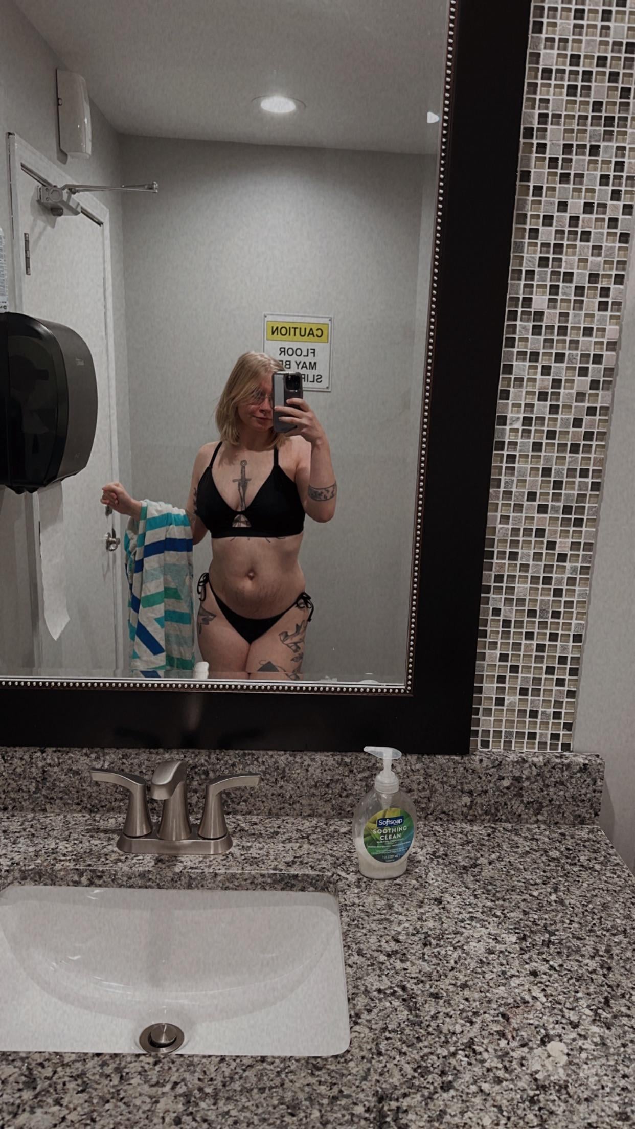 mommymonique Trương