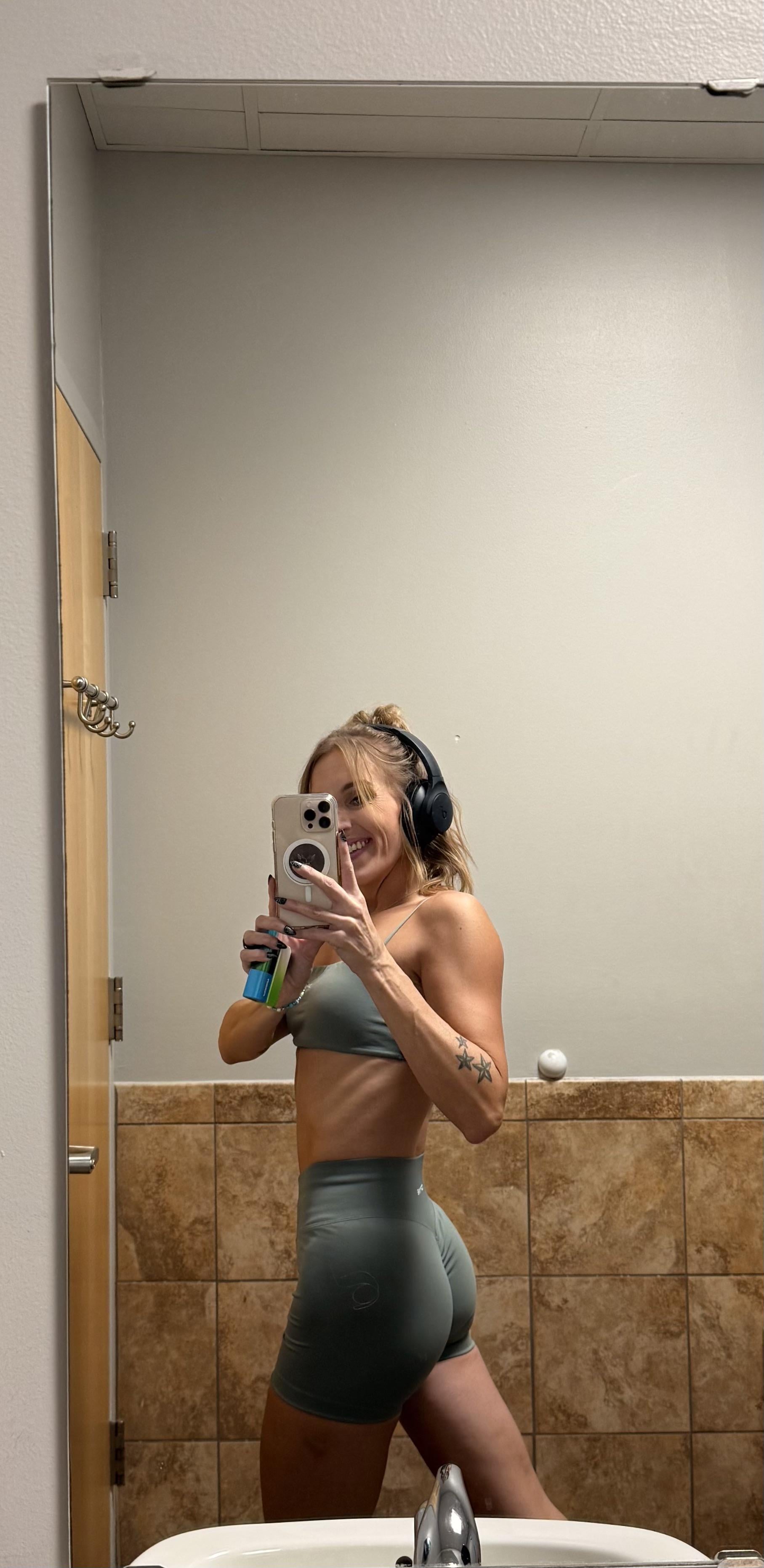 l3xilov3 Mang