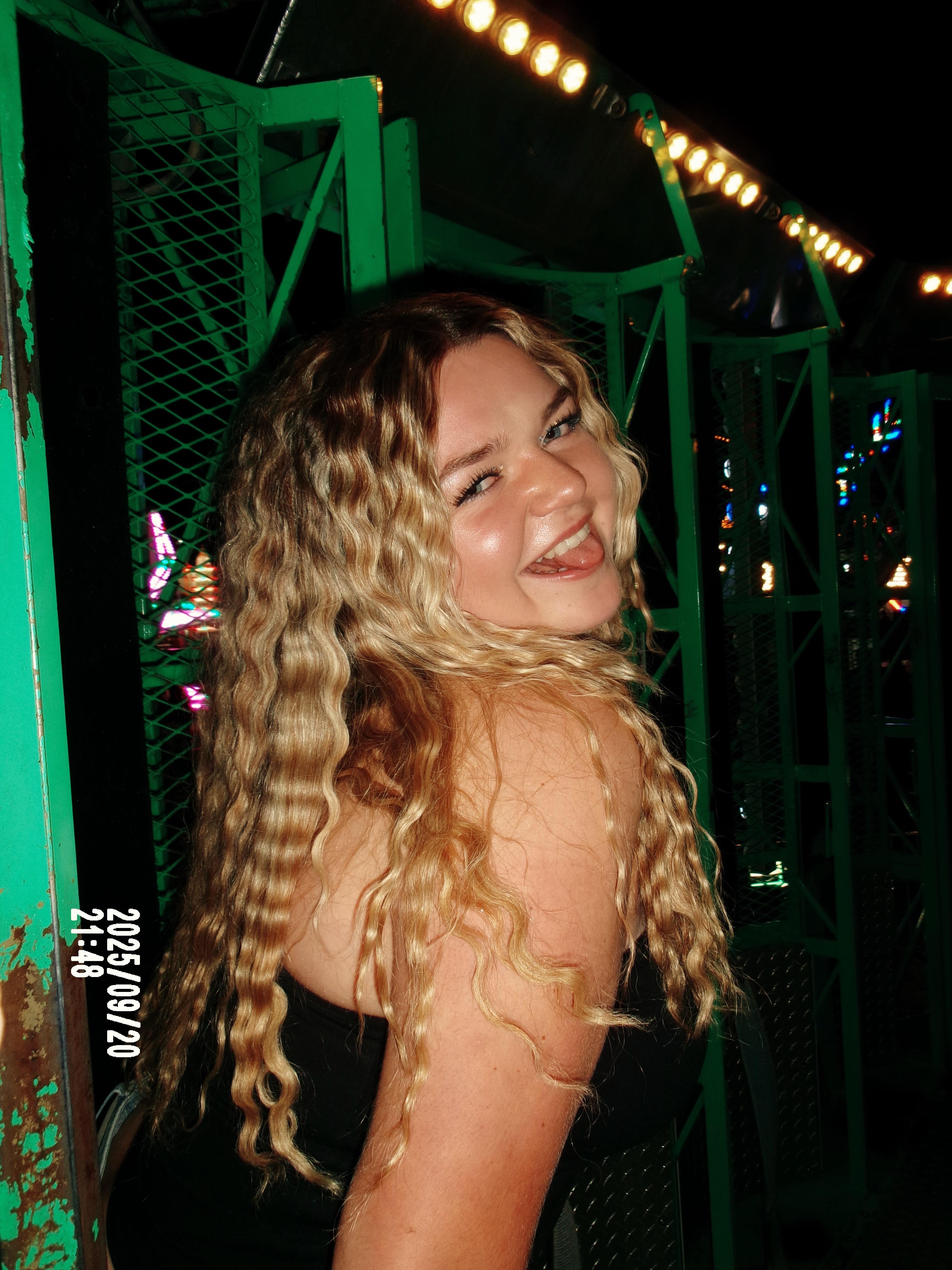 fartsmellaa32 Đồng