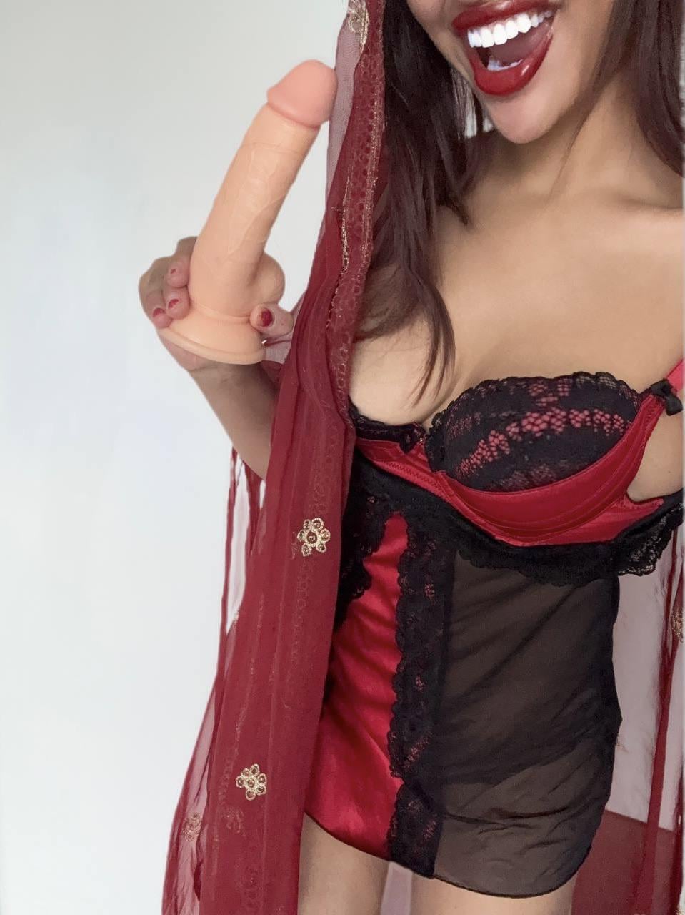 anjaliirosee