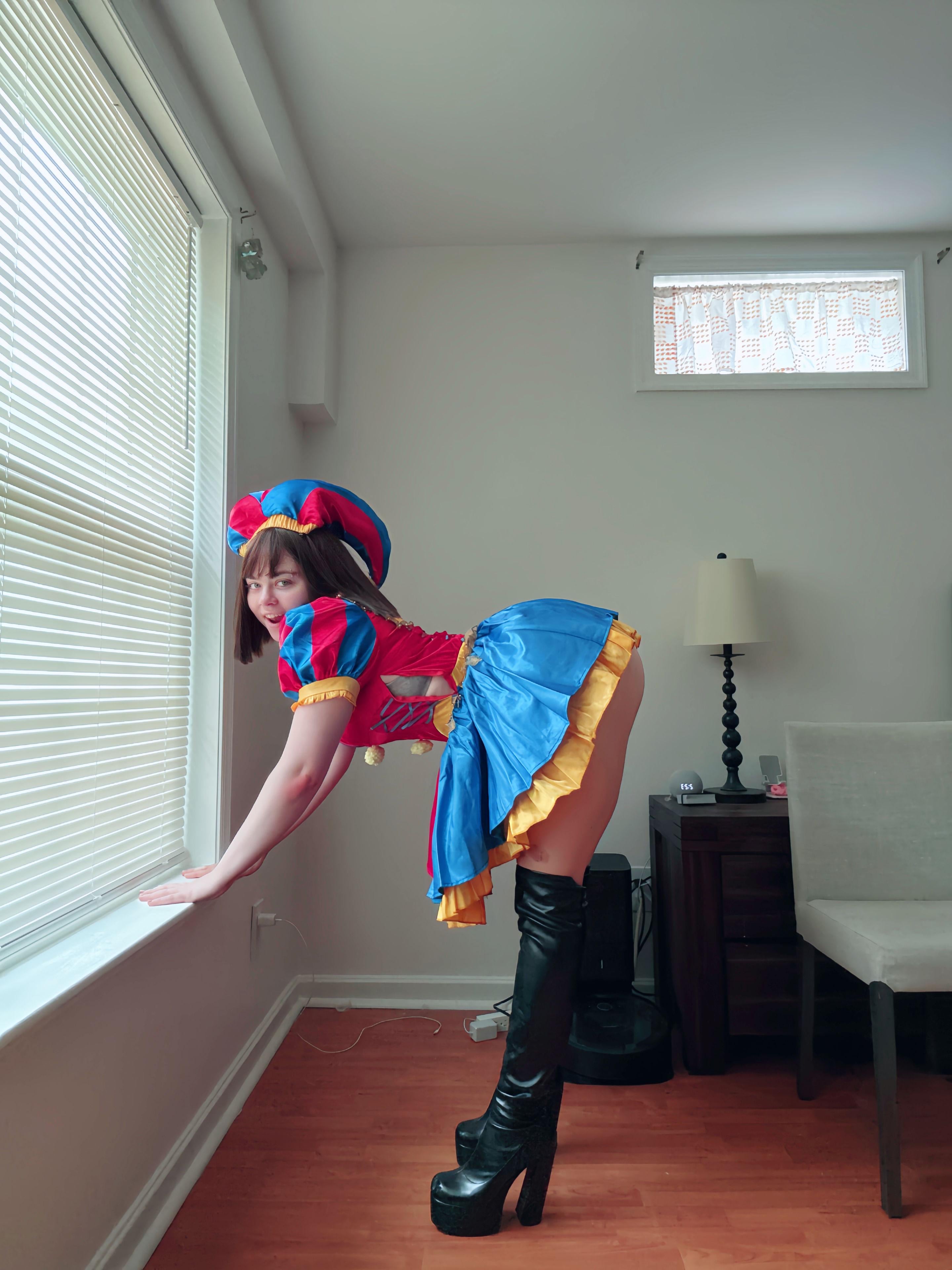 MuscleMommyCosplays