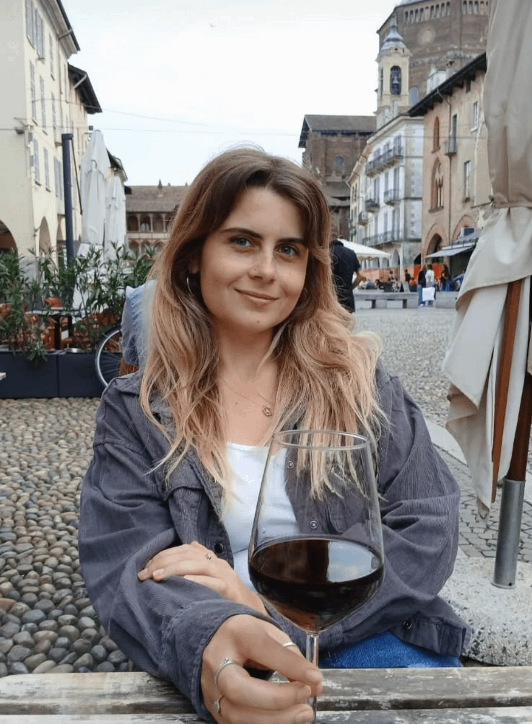 Emylyj22 Tôn