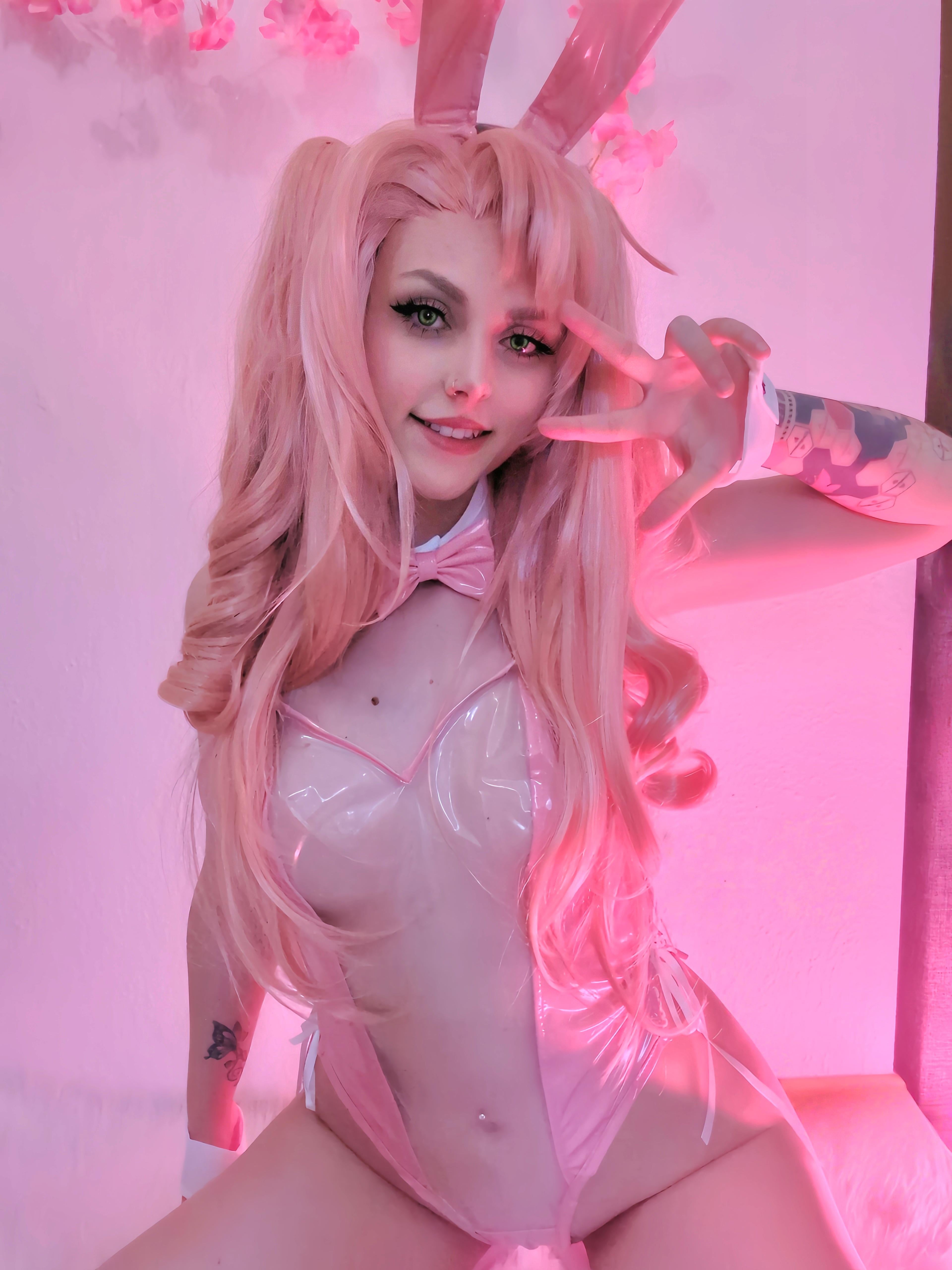 AlixxRosa Gleason