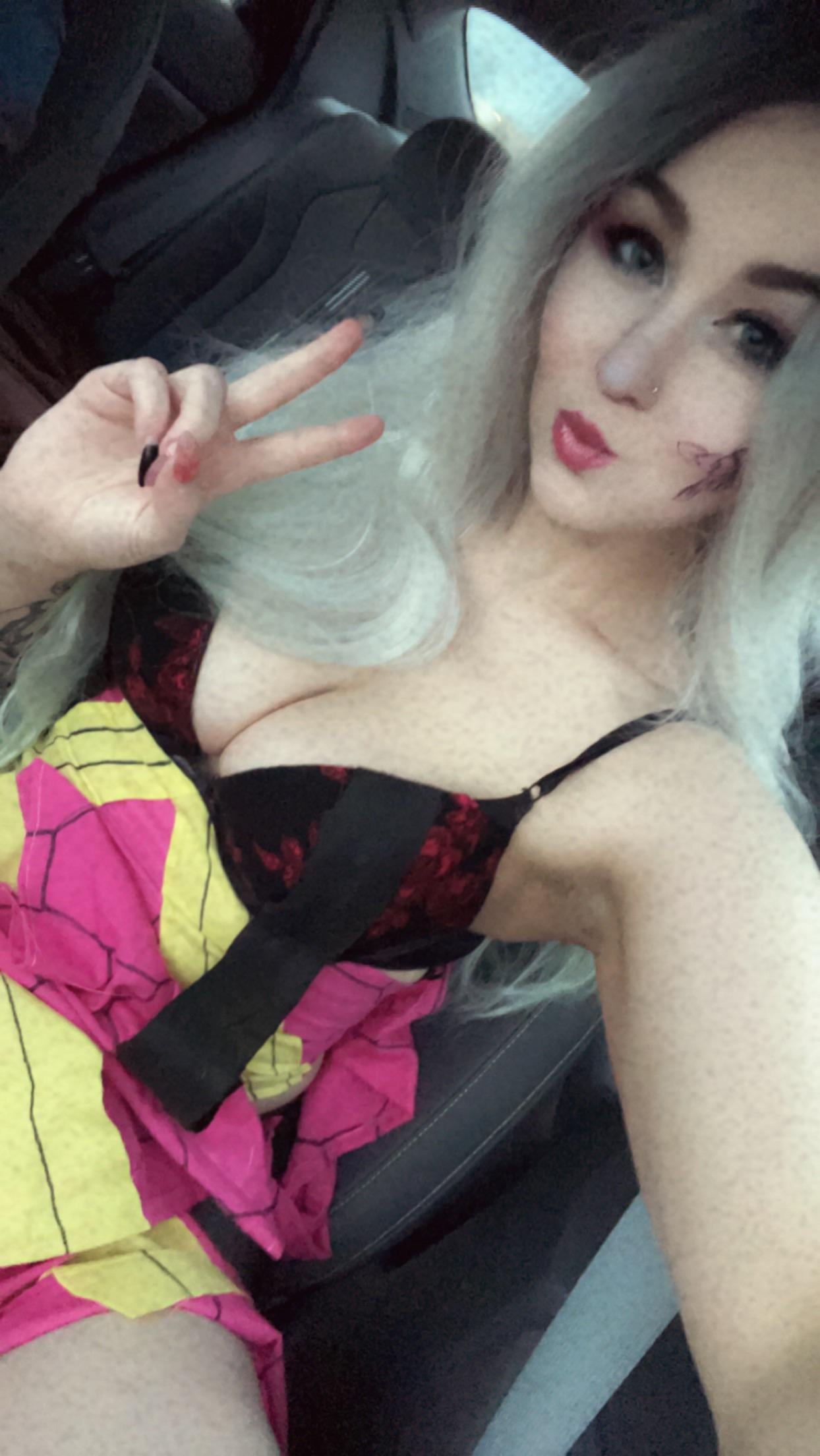 AnyaFoxx Sơn