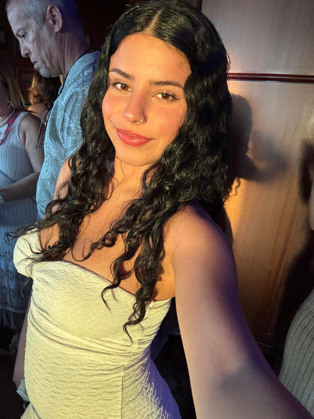 FunNectarine5354 Nghị