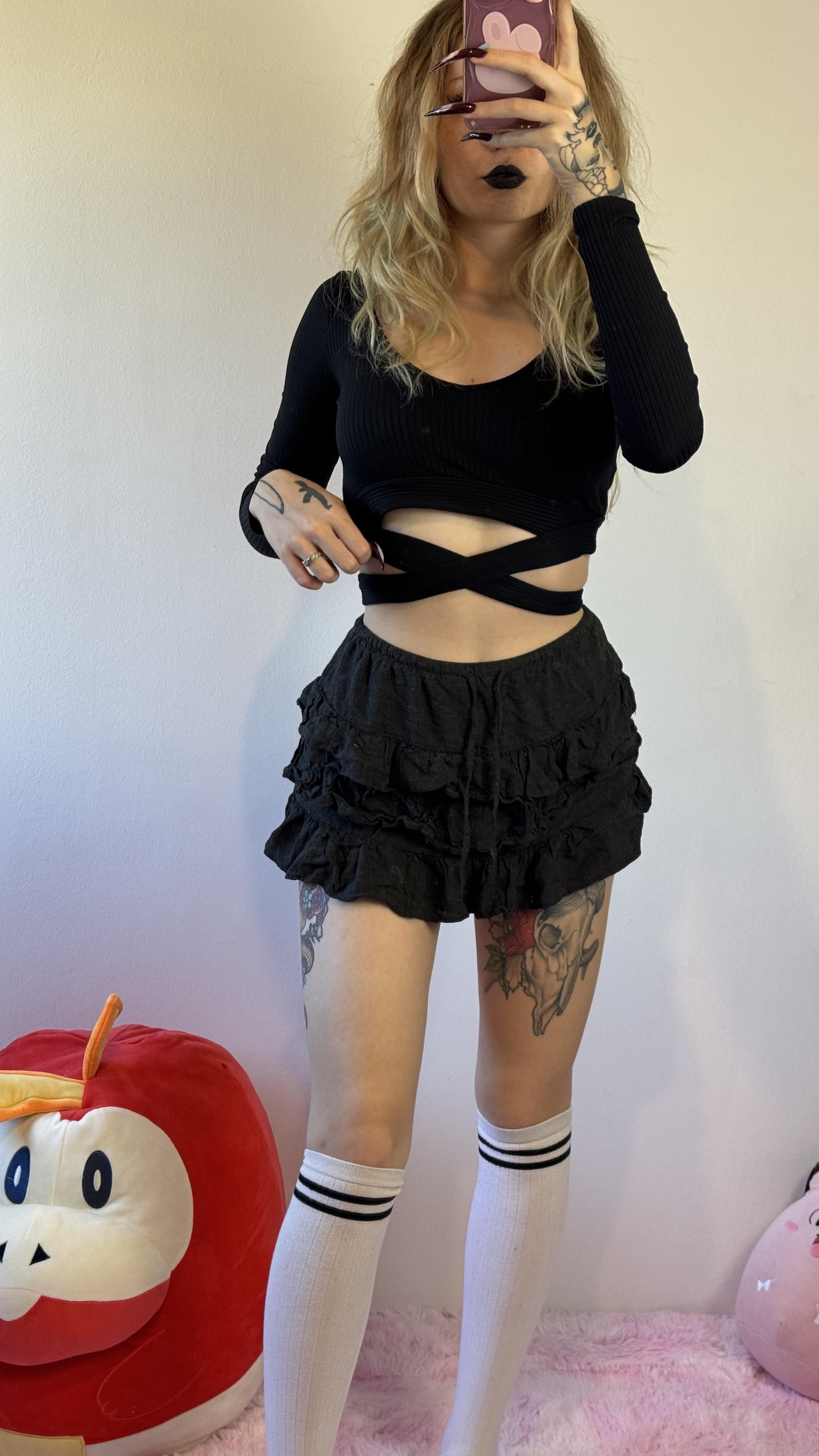 ComfortableMark2726 Khuất