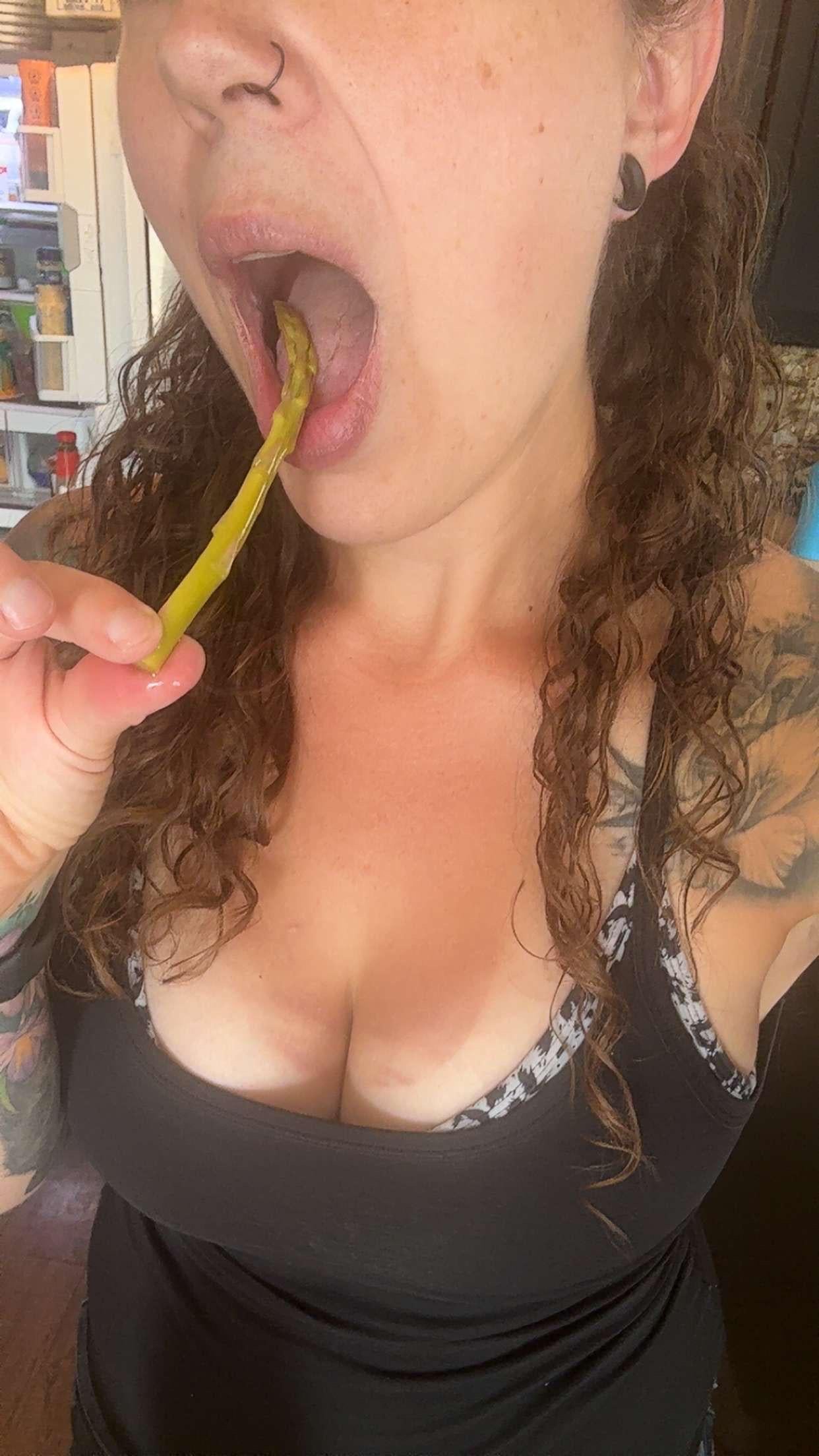 NakedMILF1985