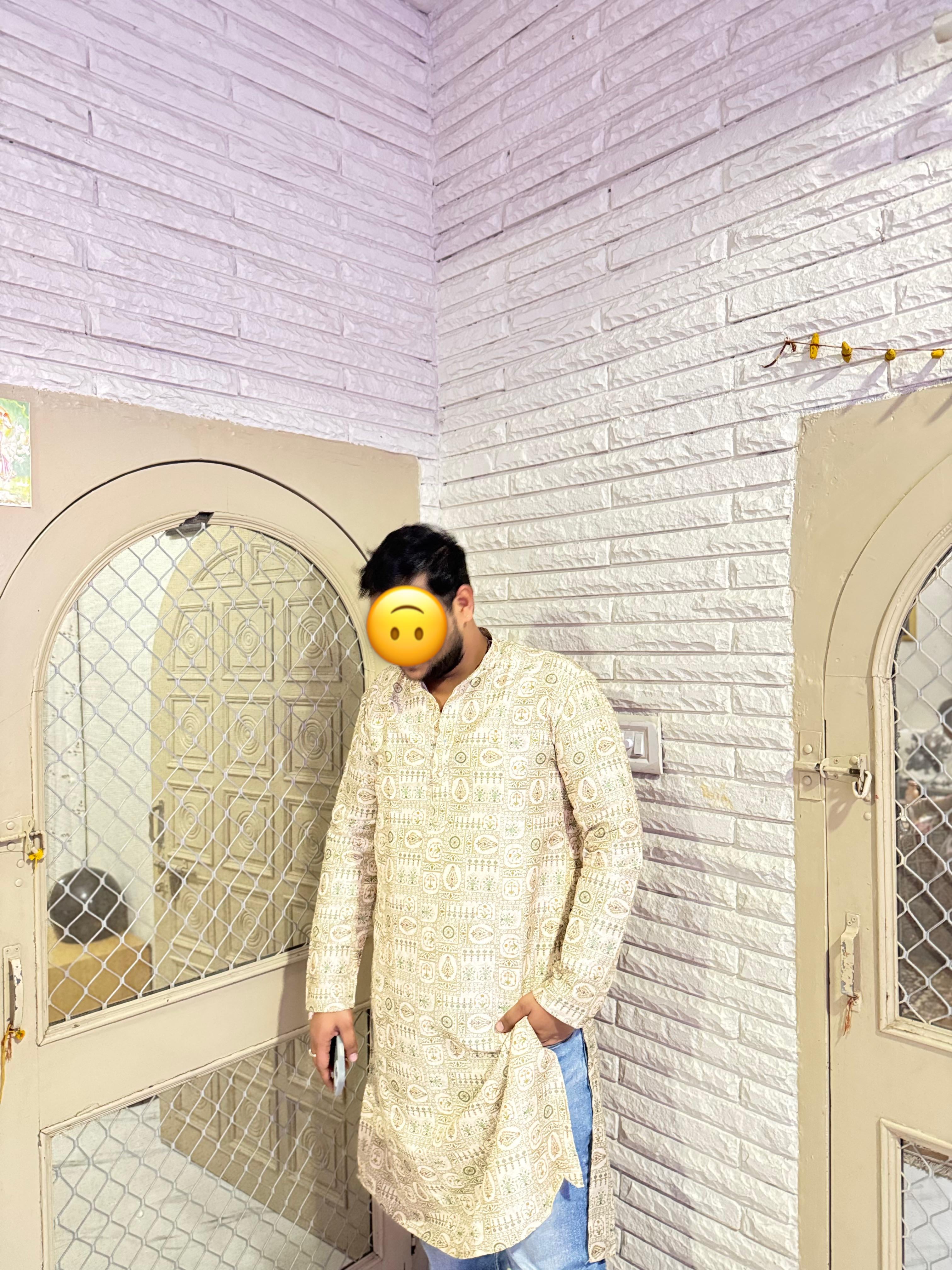 ElectronicBunch6847 Thạch