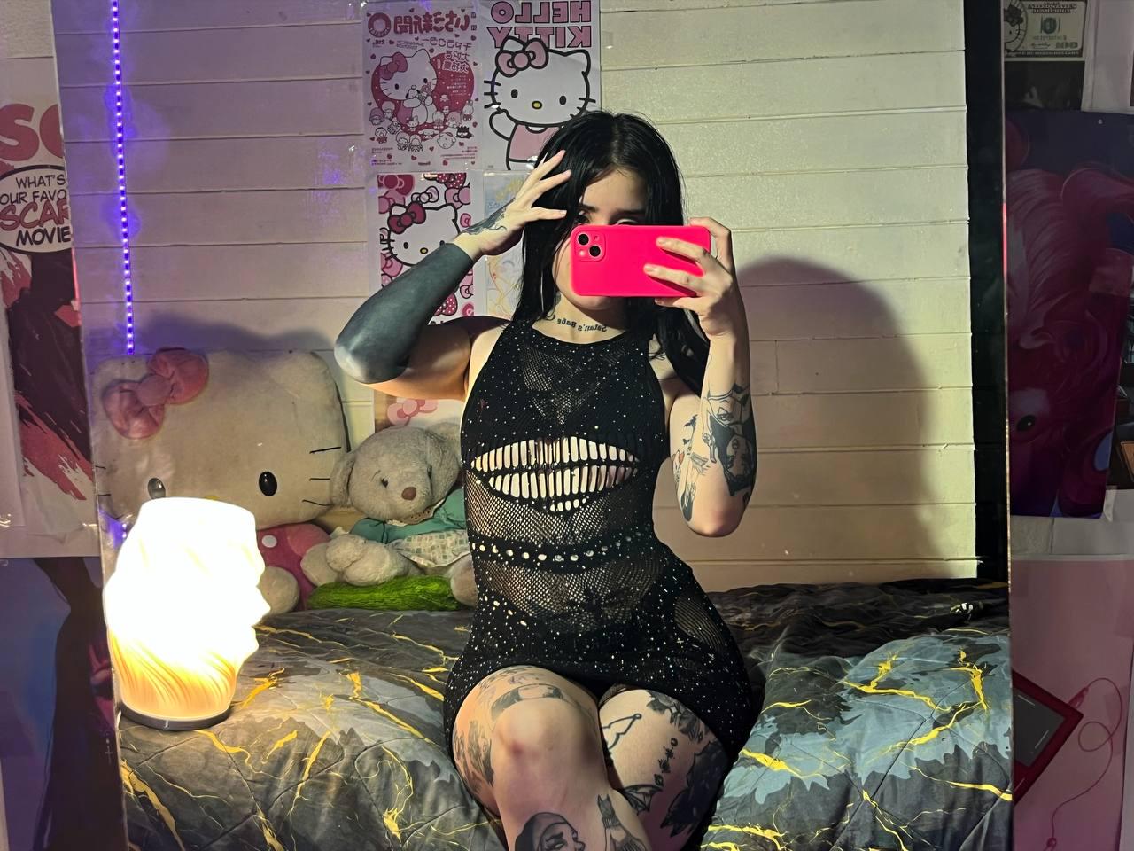 tangledintripwires Nhậm