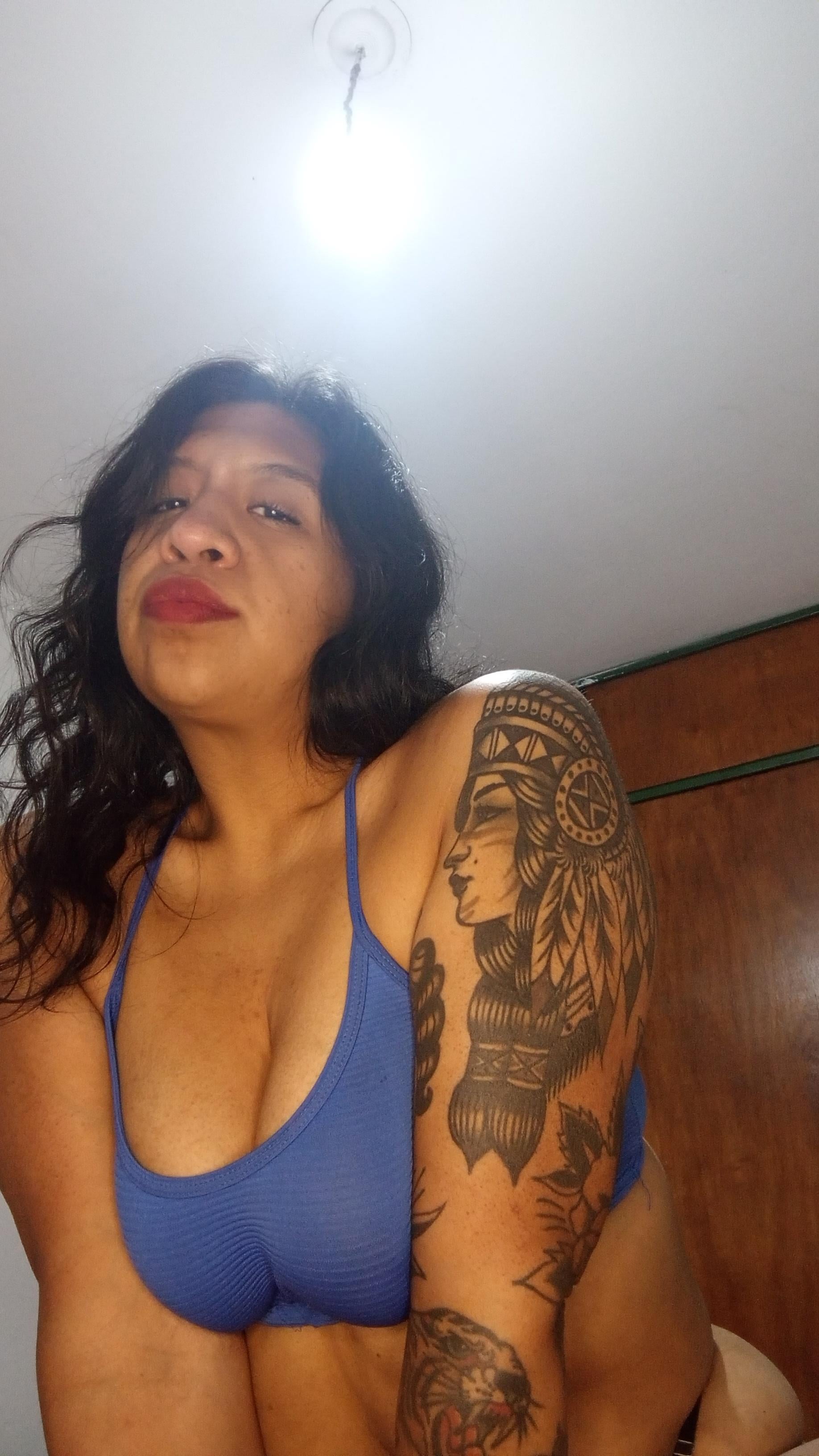 MeDicenLaNegraOF Vừ