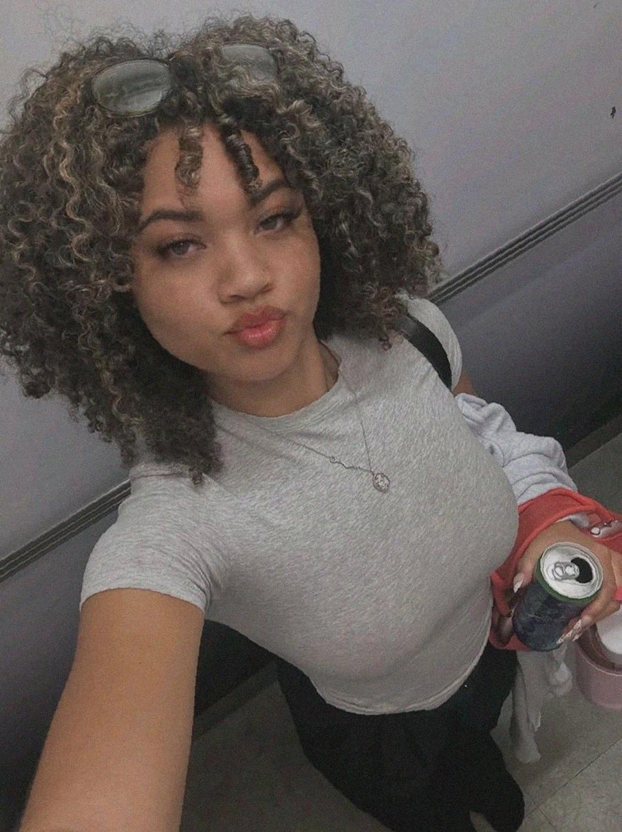 WavyAndWonderful Nhữ