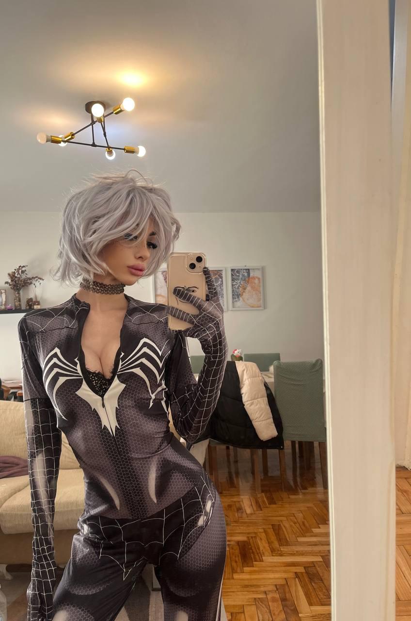 yourfavgoodgurl Nghị