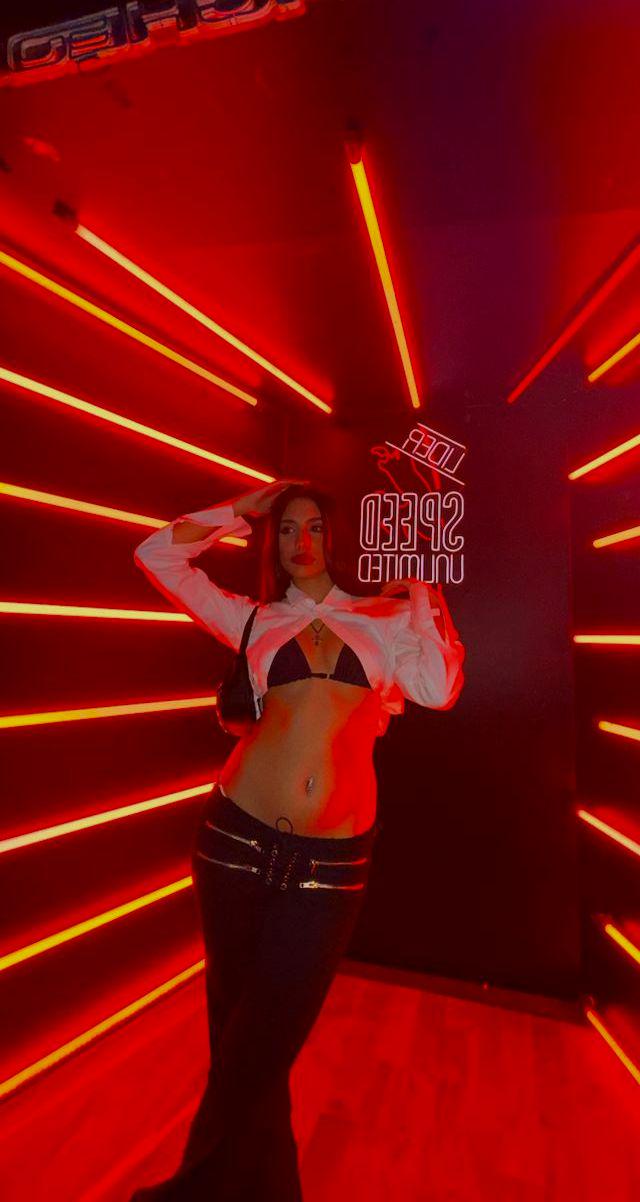 CrystalRoseKisses