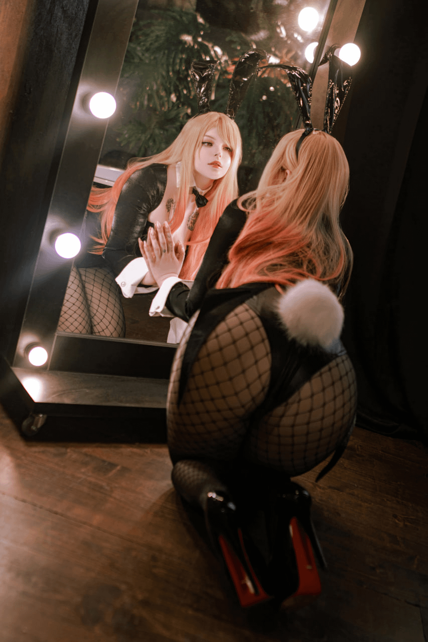 CrimsonFineArts Kh&acirc;u