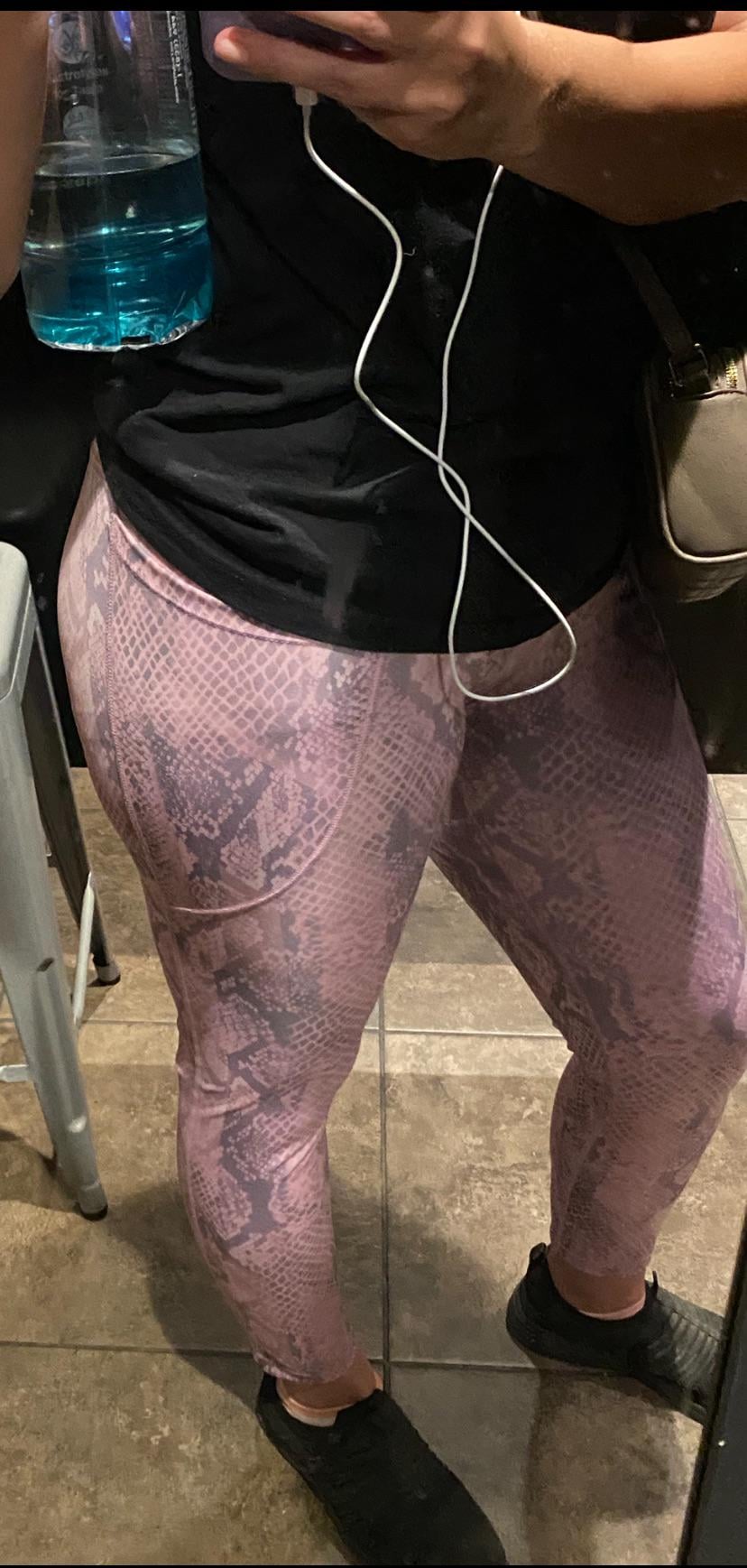 AthenaRose333 Cầm