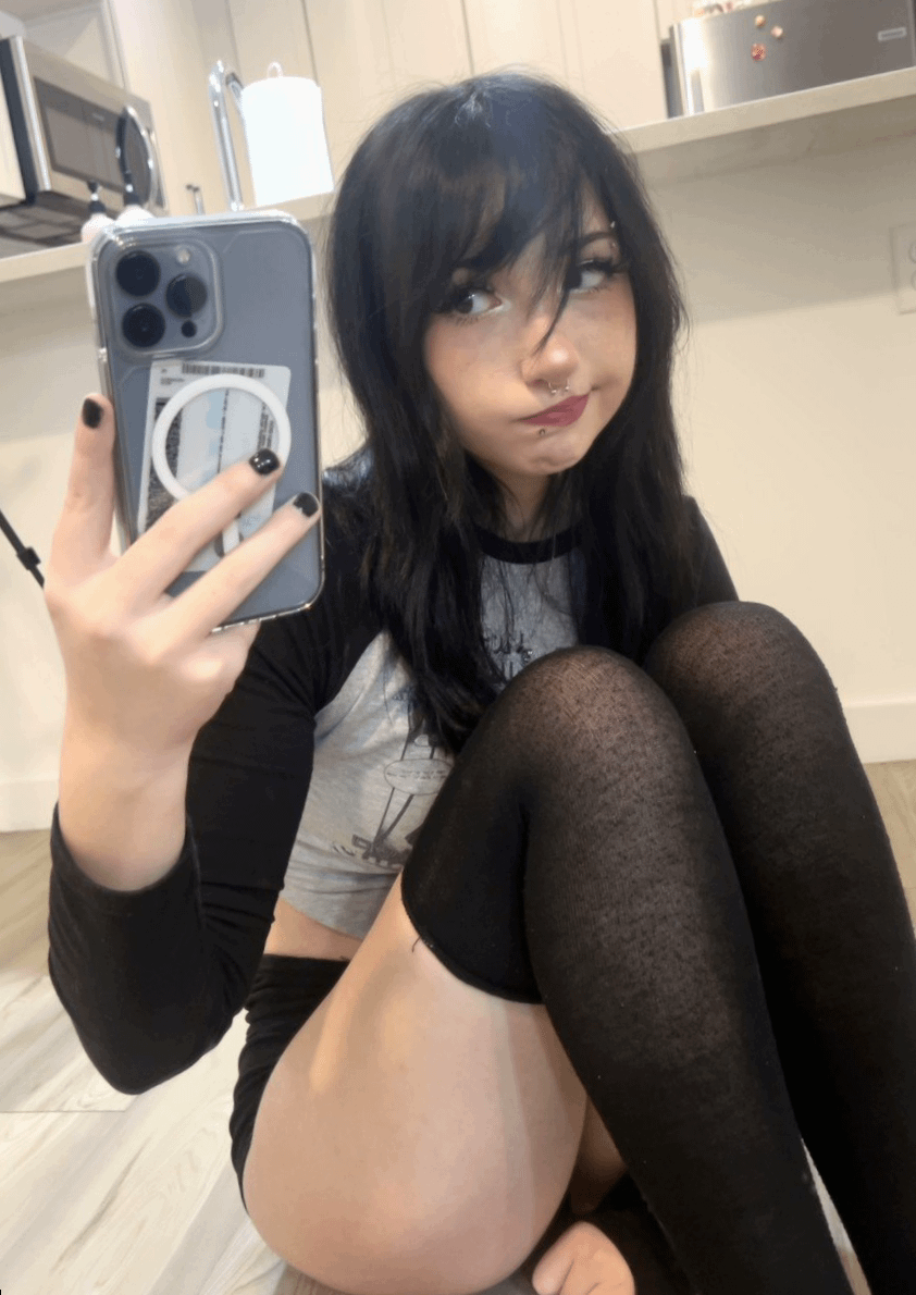 ScarletWhisper23