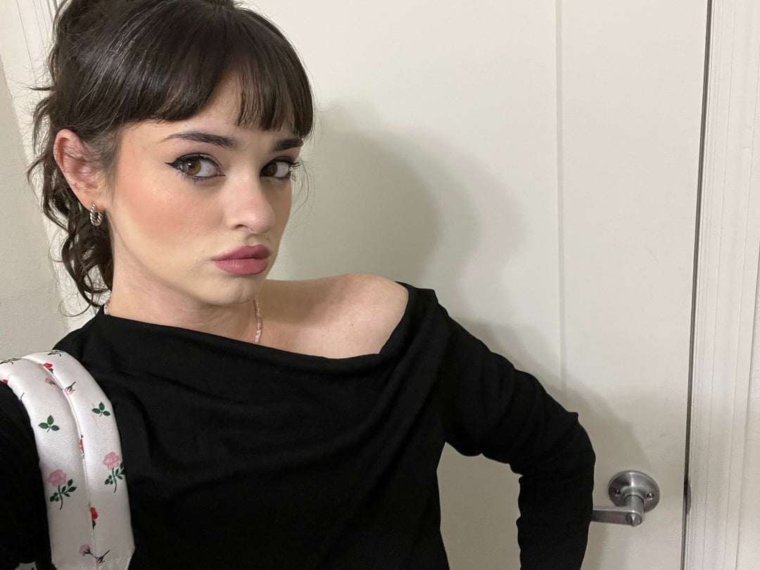 ComprehensiveMove338 Trà