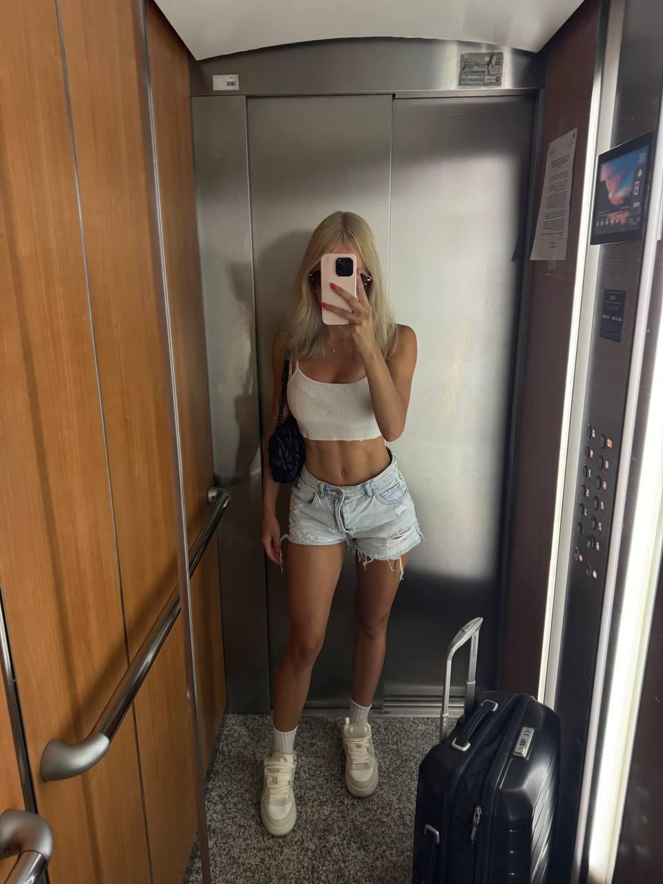 FoxyCherryblosom