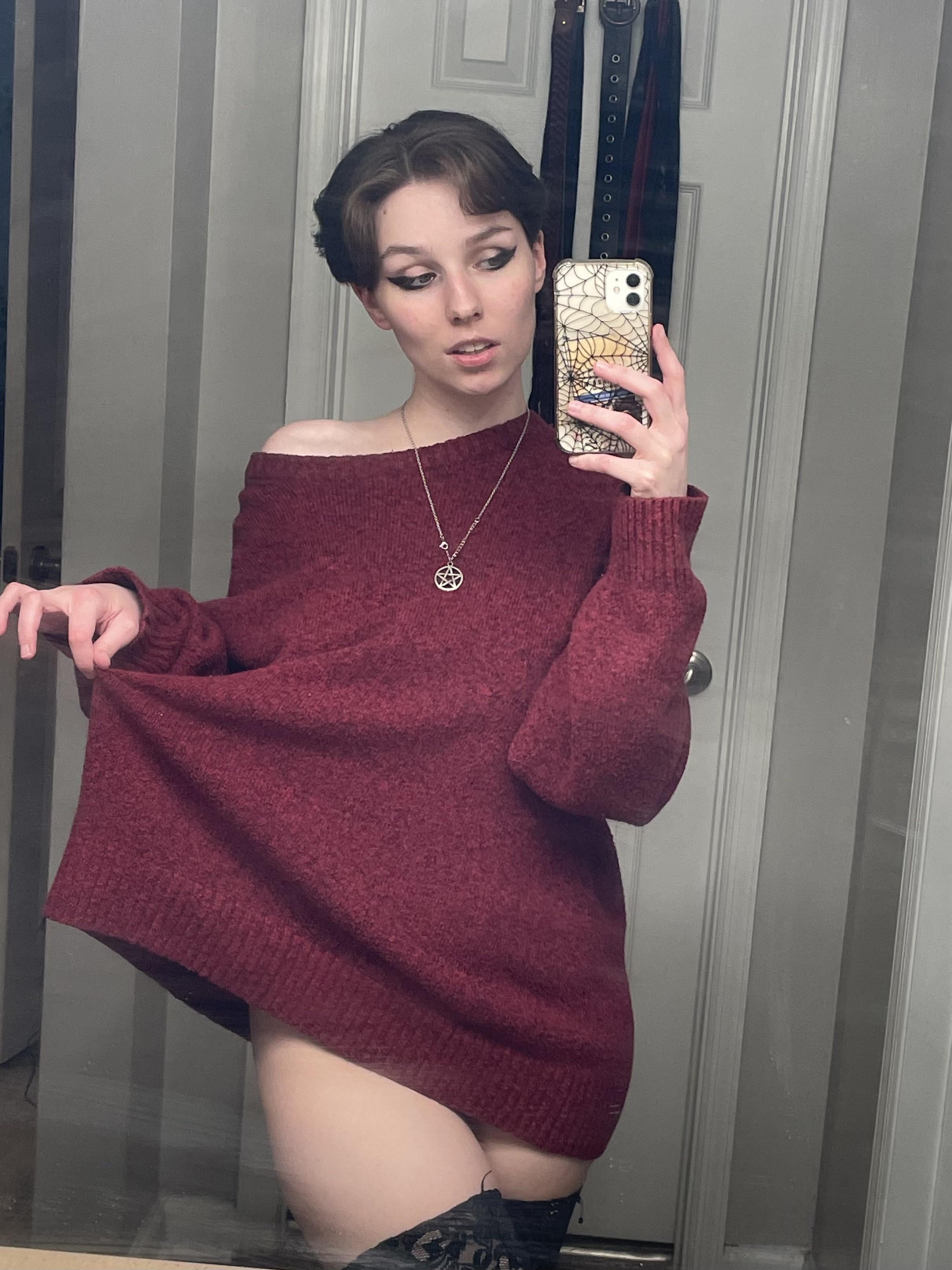 ComfyGrimRose Schowalter