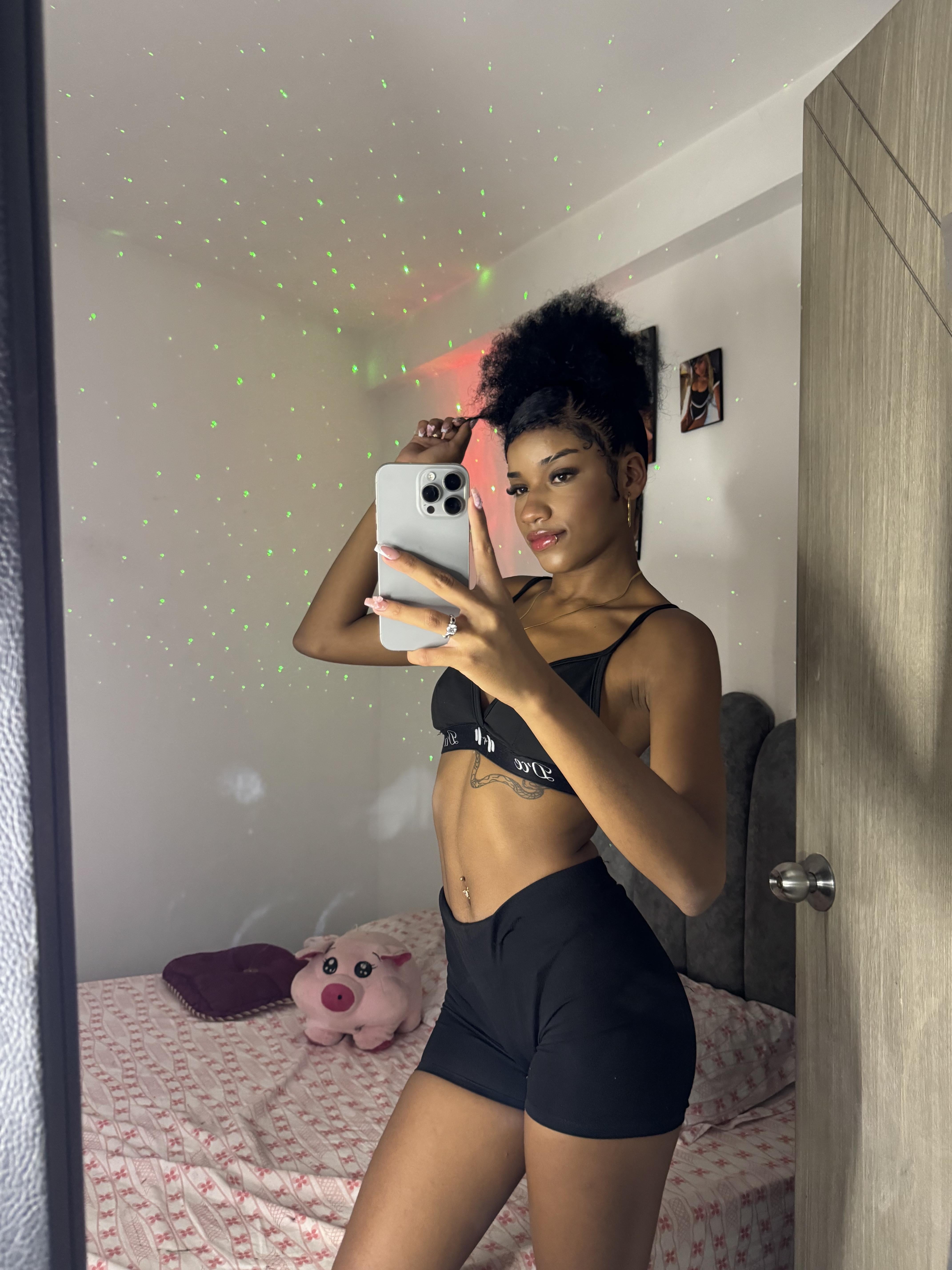 AvaaLovely
