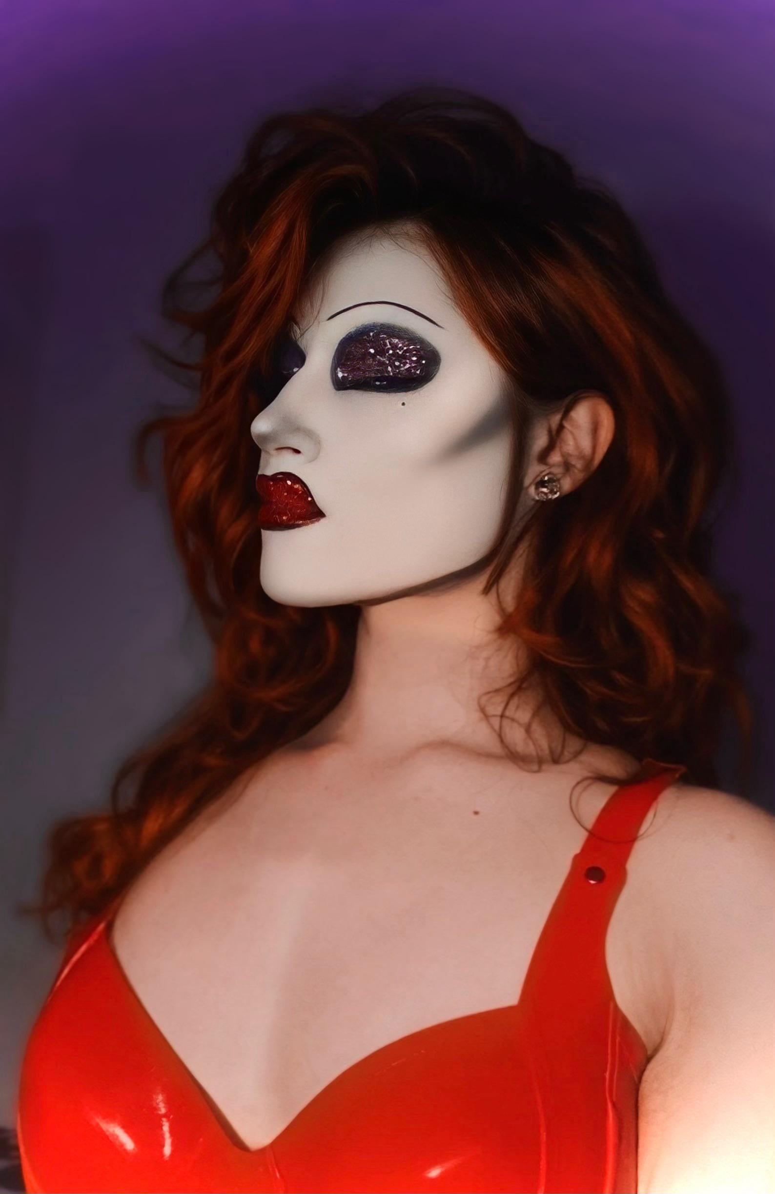 SirReignaMortem Đới